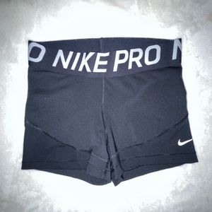 Nike PRO